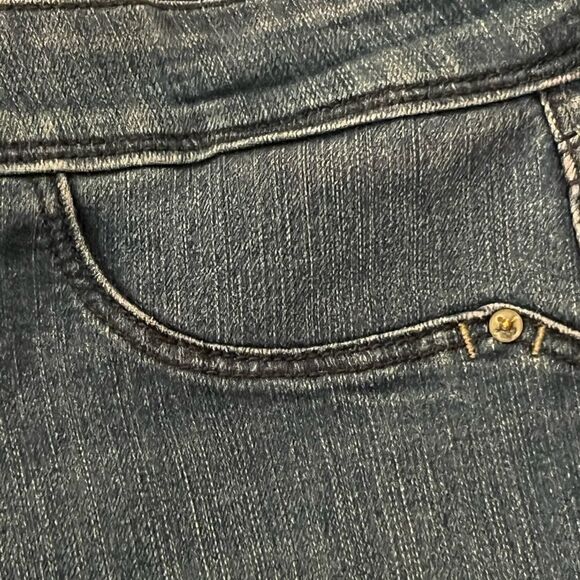 Not Your Daughter’s Jeans size 10 - Picture 3 of 7